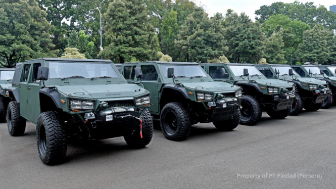 Maung Pindad serah terima Menhan Prabowo