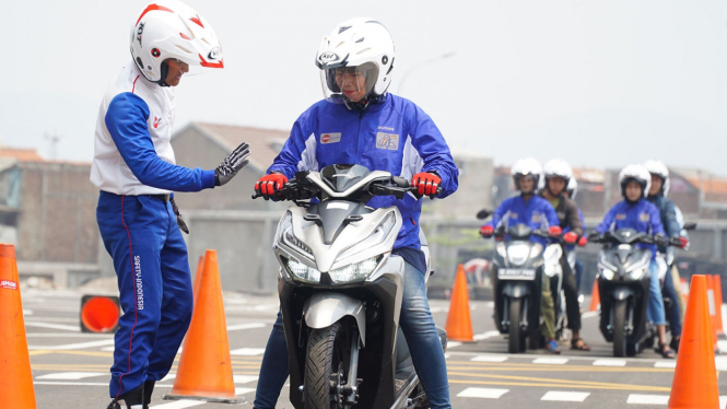 Pengendara Wanita