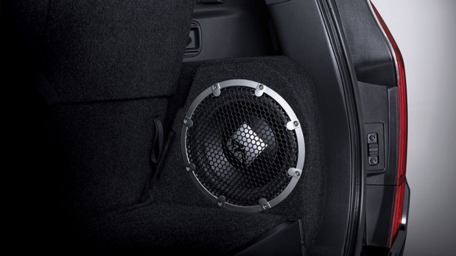 Subwoofer Rockford Fosgate di Pajero Sport
