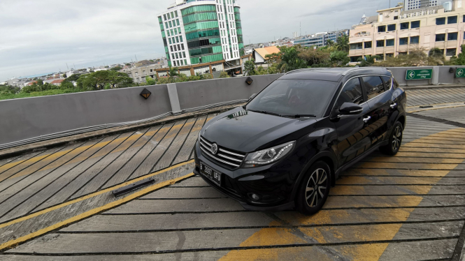 DFSK Glory 580 saat menanjak