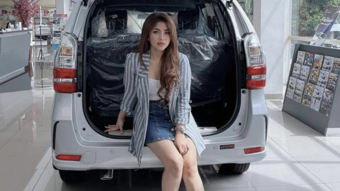 Sales mobil Daihatsu di Jakarta