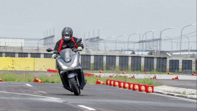 Test Ride Honda PCX 160