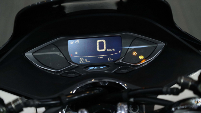 Fitur HSTC Honda PCX 160
