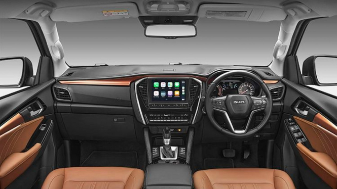 Interior Isuzu MU-X 2021