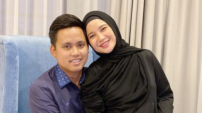 Chacha Frederica bersama Dico M Ganinduto Bupati Kendal