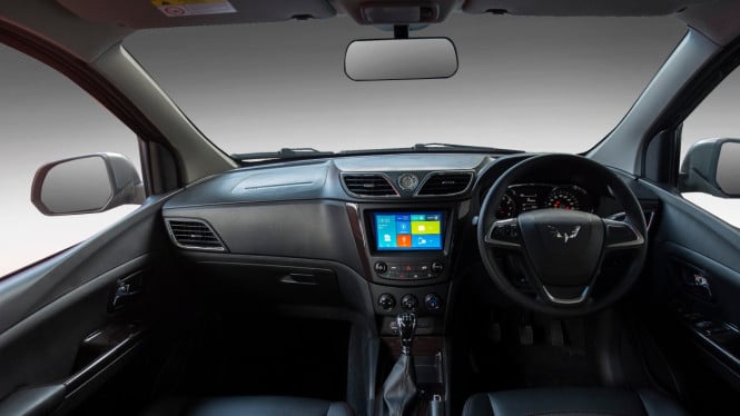 Interior Wuling Confero S baru