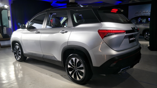 Wuling Almaz RS