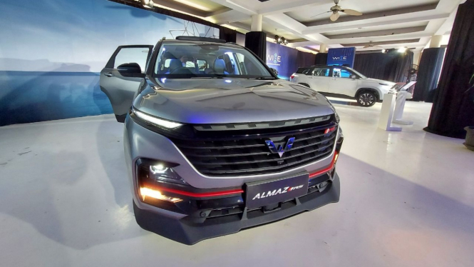 Wuling Almaz RS