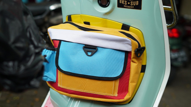 Awkarin Modifikasi Vespa