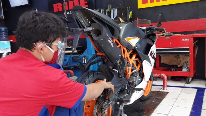 Servis motor