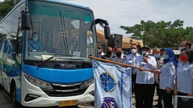 Bus Umum di Depok