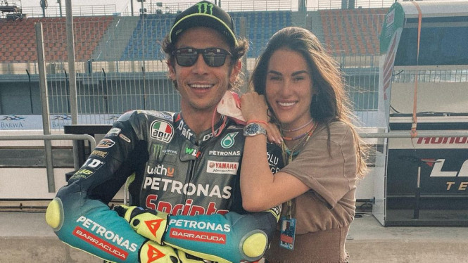 Valentino Rossi dan Francesca Sofia Novello