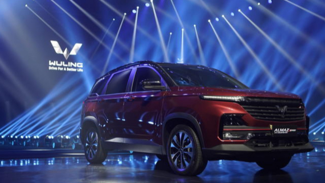 Wuling Almaz RS