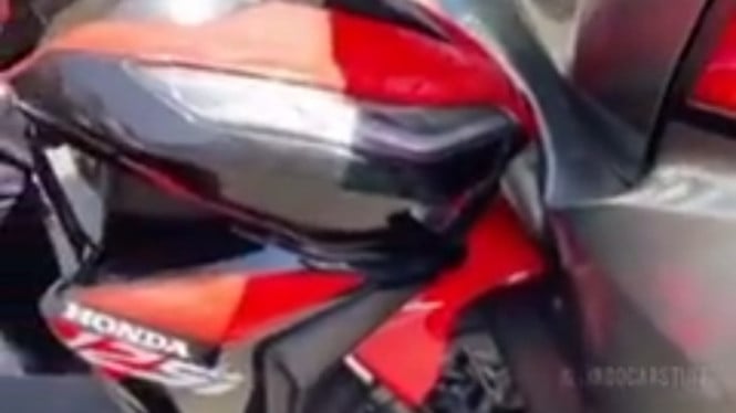 Honda Vario vs Toyota Vios