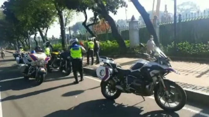 Polisi Tilang Moge