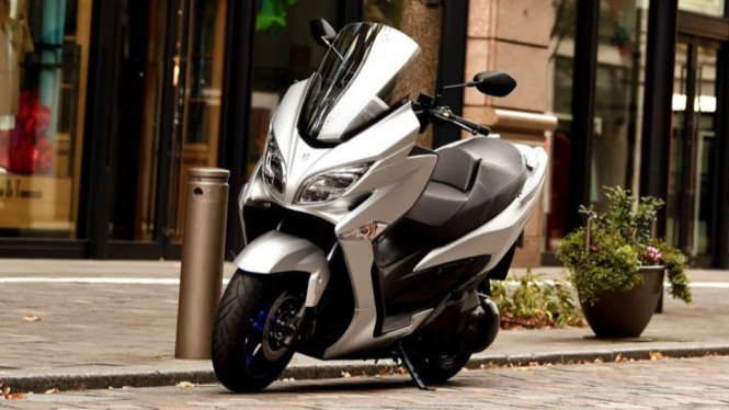 suzuki Burgman 400