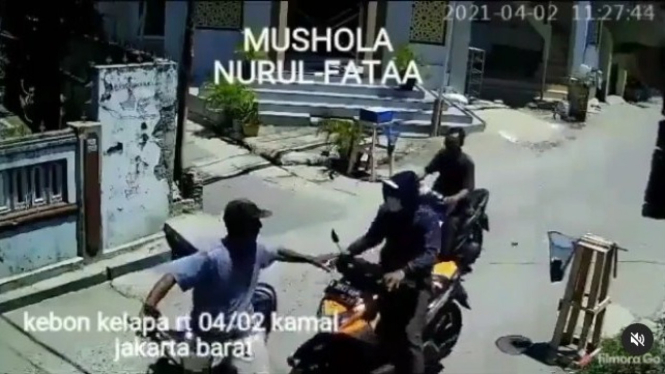 Pemotor Nyolong Duit Musala. Foto: IG.