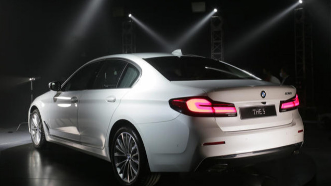 New BMW 530i Opulence