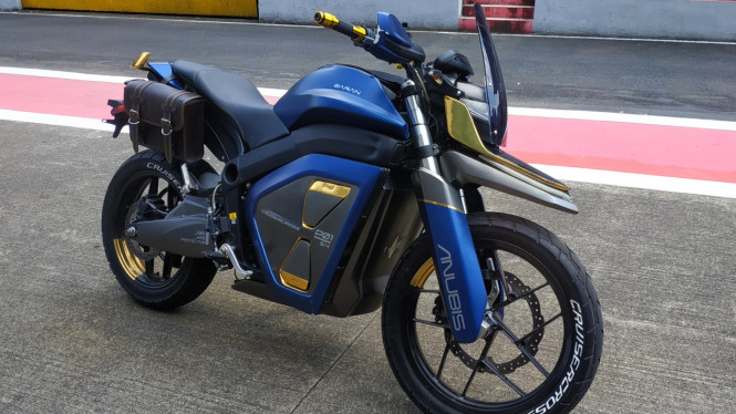 Motor listrik Anubis Cruisercross