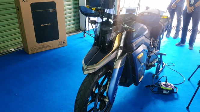 Motor listrik Anubis Cruisercross