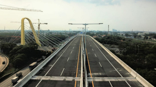 Jalan layang MBZ