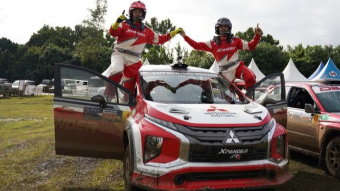 Mitsubishi Xpander AP4