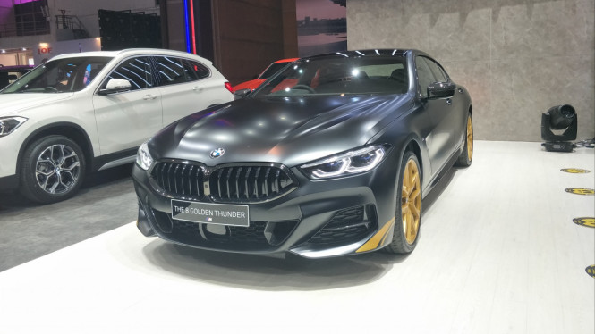 BMW Series 8 Golden Thunder di IIMS 2021