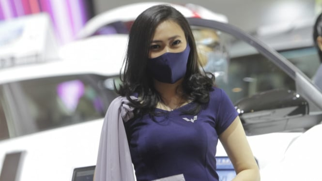SPG cantik di IIMS 2021