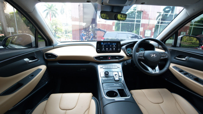 Hyundai Santa Fe interior