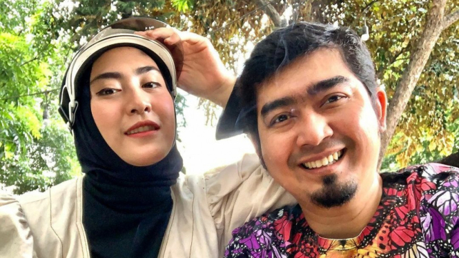 Ustaz Solmed dan Jasmine