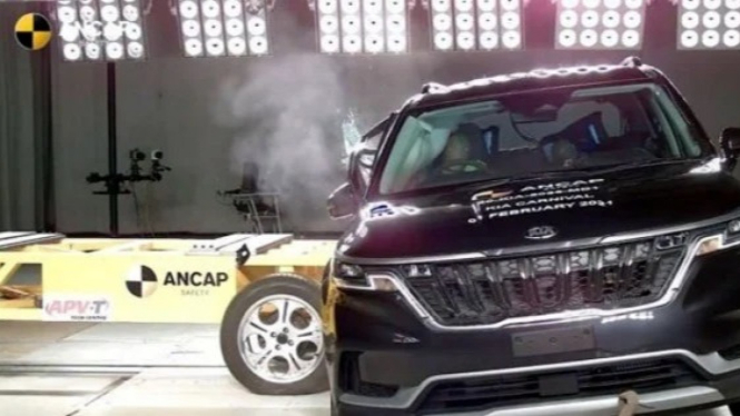 Kia Carnival edisi 2021 uji tabrak
