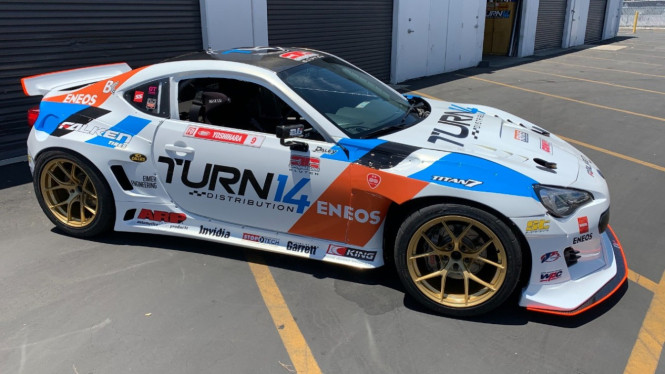 Ilustrasi modifikasi mobil yang pakai oli Eneos