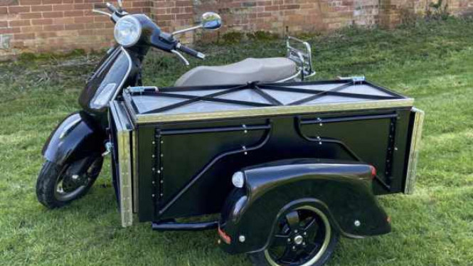 Vespa dimodifkasi jadi streetfood