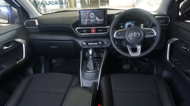 Toyota Raize interior GR Sport