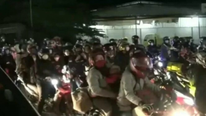 Pemudik Motor Lolos Pos Penyekatan