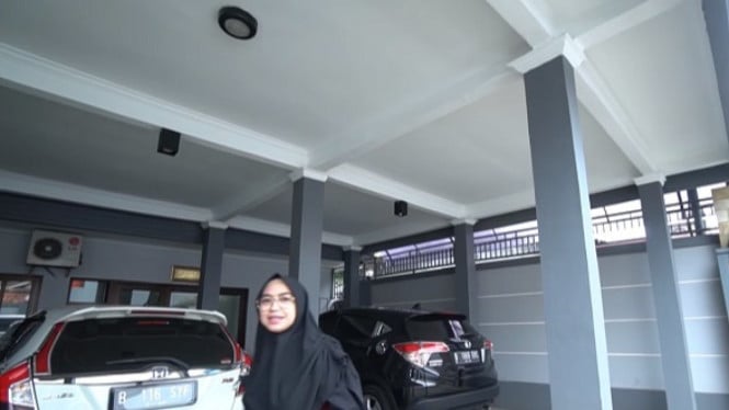 Garasi Ayu Ting Ting di Youtube Ria Richis