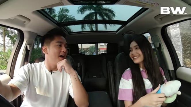 Lea Ciarachel pemeran Zahra di dalam Range Rover