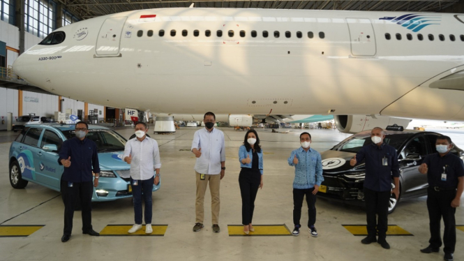 Blue Bird dan Garuda Indonesia