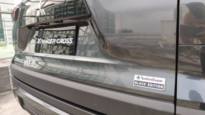 Xpander Black Edition dan Xpander Cross Rockford Fosgate Black Edition