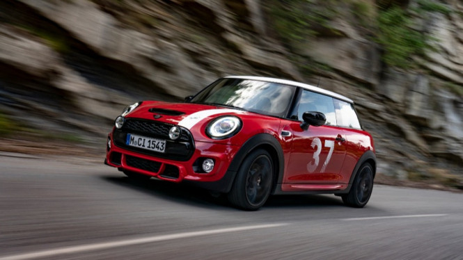 Mini Cooper Paddy Hopkirk cuma 10 di Indonesia