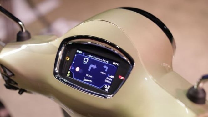 Panel Instrumen TFT Vespa Primavera 75th. Foto: PTPI.