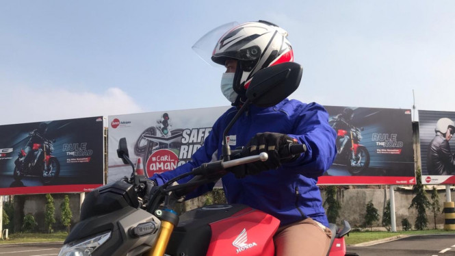 Posisi jari tangan yang benar naik motor