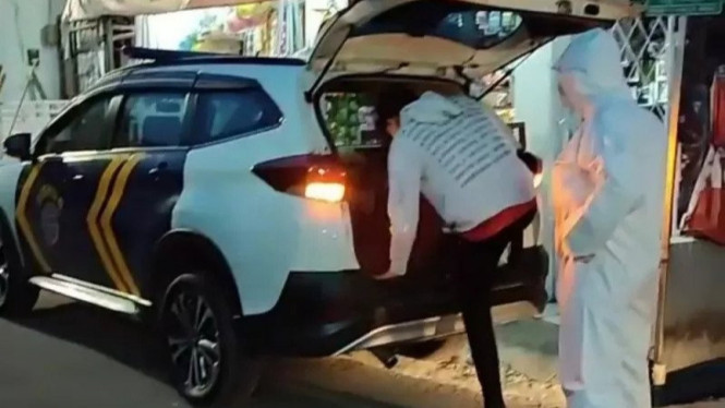 Mobil dishub Jakarta Timur untuk bantu covid-19