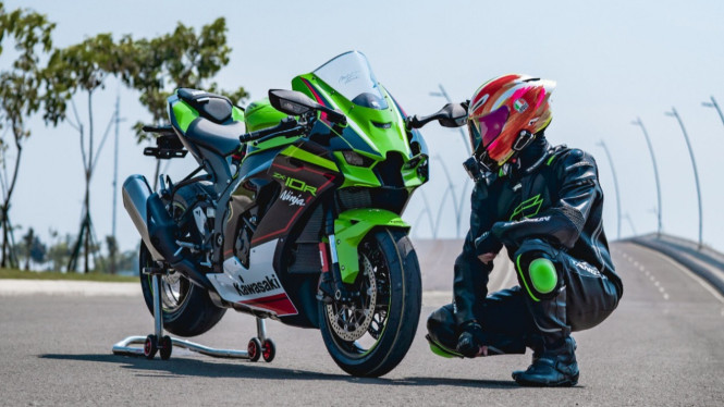 Modifkasi Kawasaki ZX-10R pertama di Indonesia