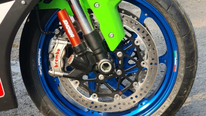 Modifkasi Kawasaki ZX-10R pertama di Indonesia