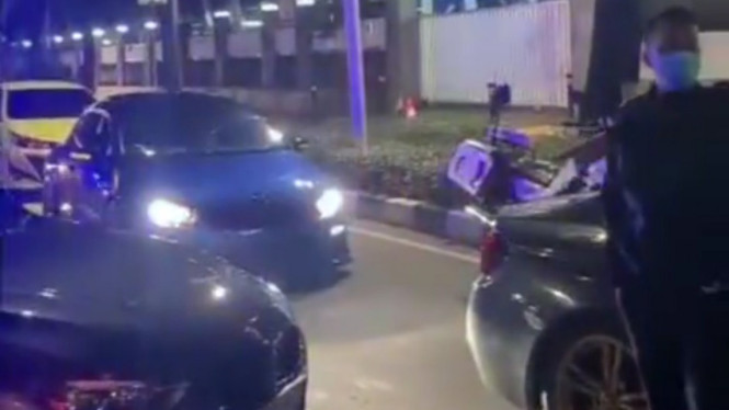 Balap mobil di Senayan