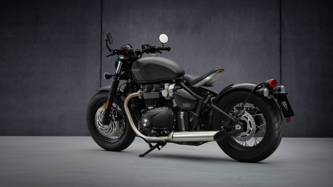 Triumph Bonneville Bobber Black.