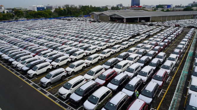 Mobil Daihatsu produksi lokal