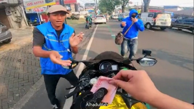 Kawasaki Ninja H2 bagi-bagi uang bantuan PPKM darurat