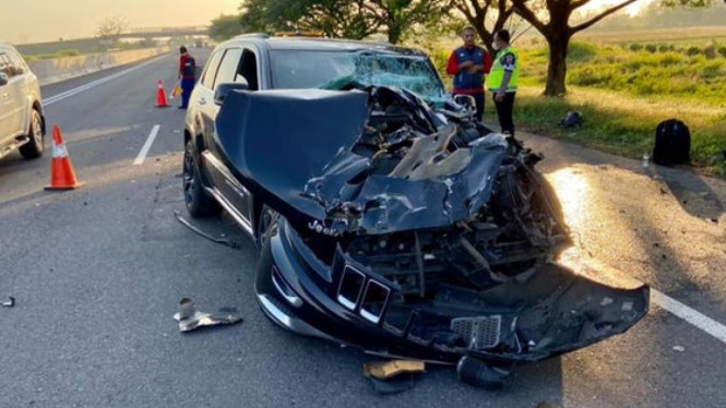 Mantan bos Jeep Indonesia kecelakaan